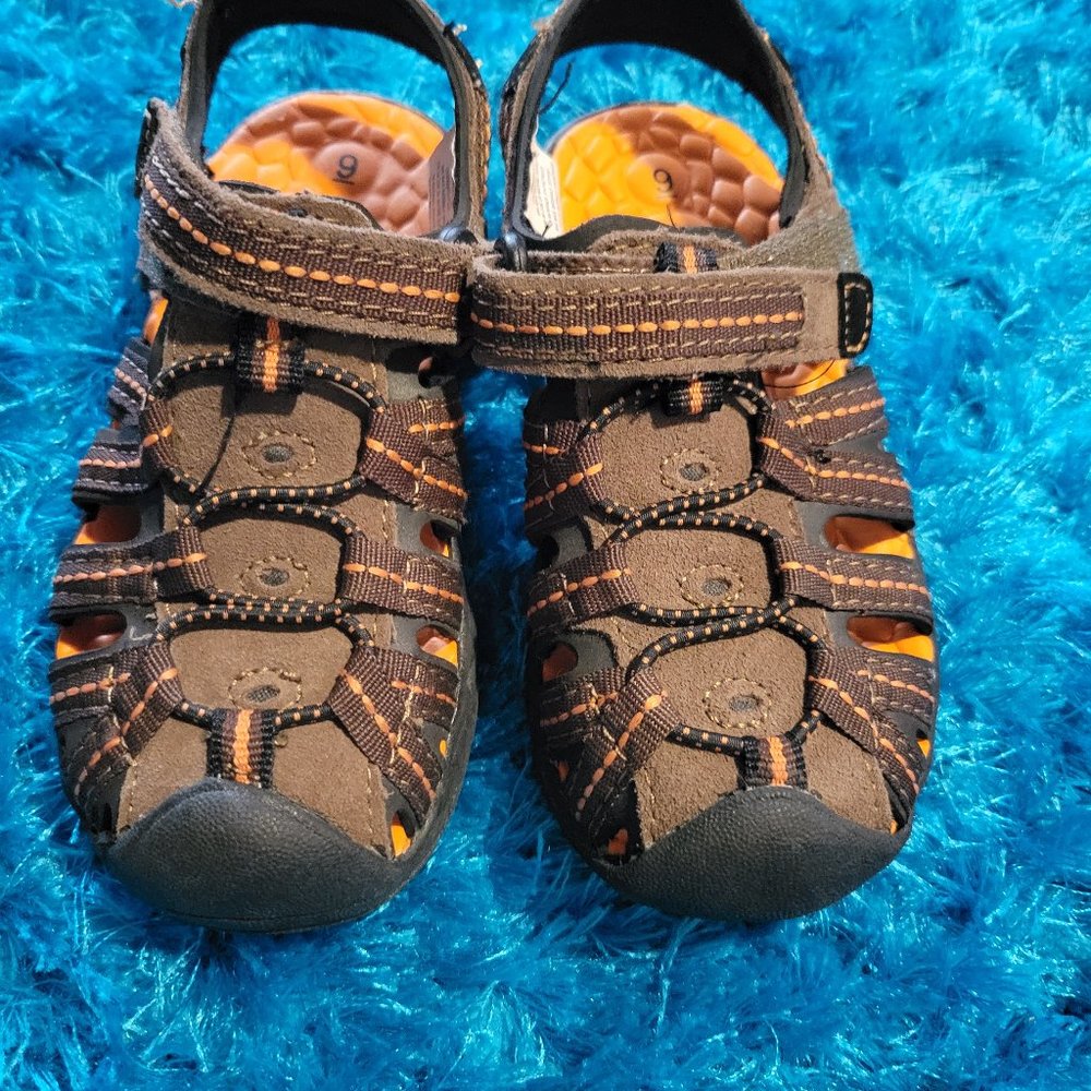 Kid's sandals